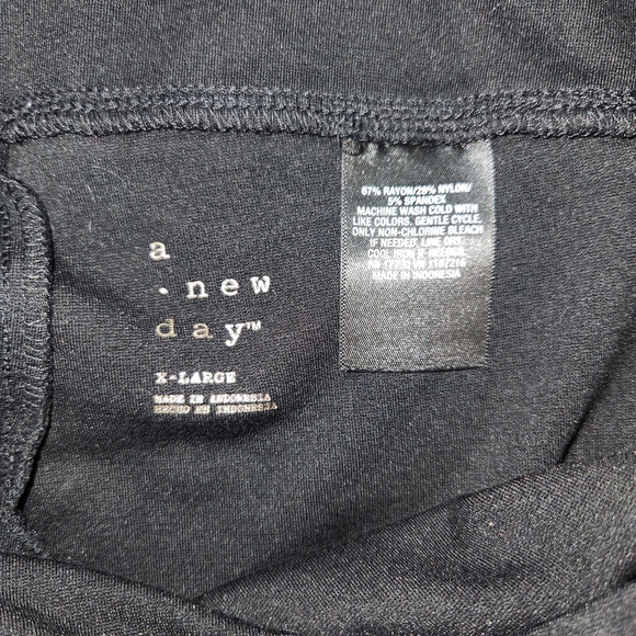 a new day Black Leggings - Picture 3 of 3
